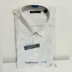 Van Heusen Mens Fabric Wrinkle Free Long Sleeve Dress Shirt Sz 34/35 NWT